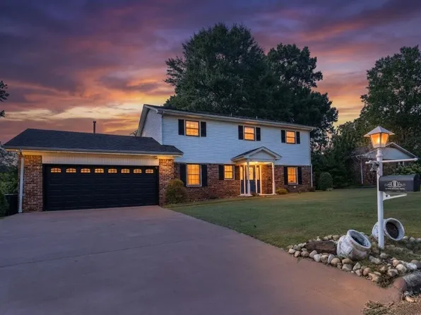 569 Hazelwood Dr, Florence, AL 35633