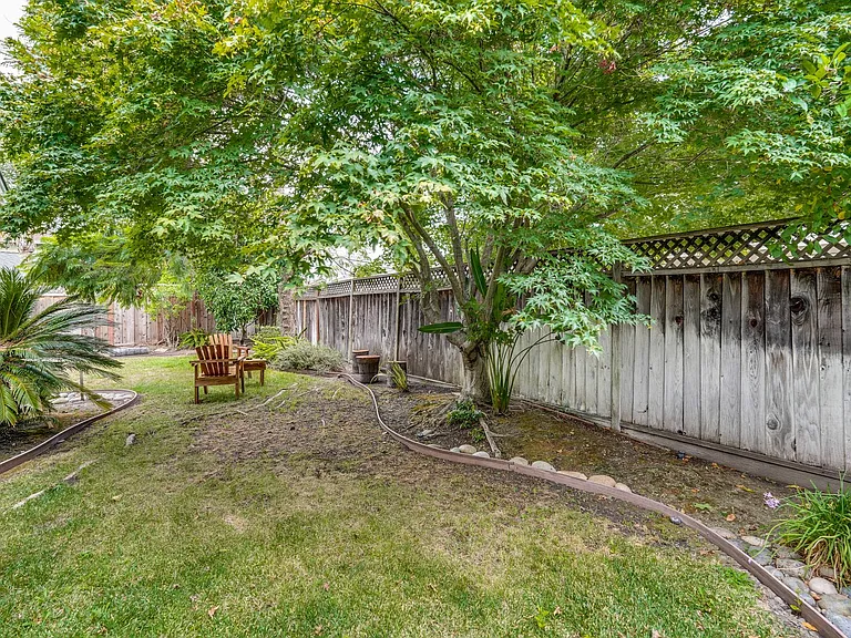 3228 Woodmont Dr — Photo 28