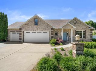 3336 Star Creek Ct, Green Bay, WI 54311