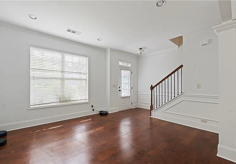 2080 Red Barn Ct — Photo 5