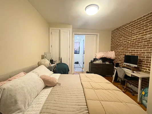 Rented by Meraki Realty LLC | media 24