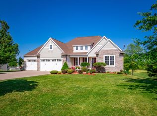 1923 Ashford Ave, Muscatine, IA 52761