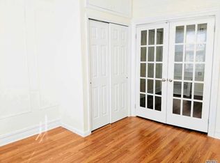 4203 162nd St, Flushing, NY 11358