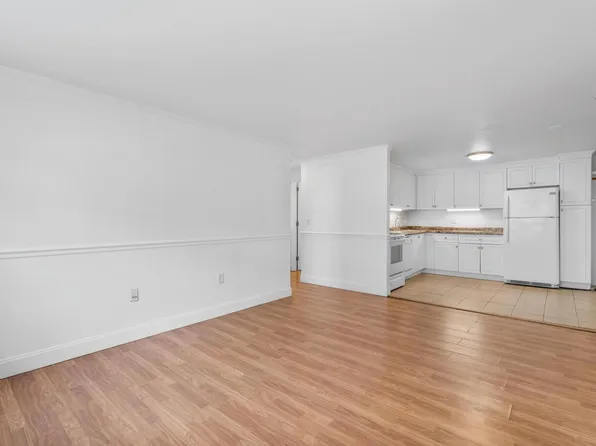 234 Low St APT 2, Newburyport, MA 01950