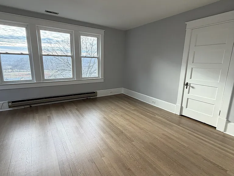 727 Kensington Ave #D — Photo 7