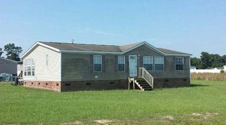 1st image of 204 Sweetwater Dr