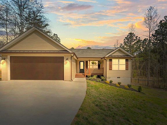 2nd image of 818 Bridges Rd