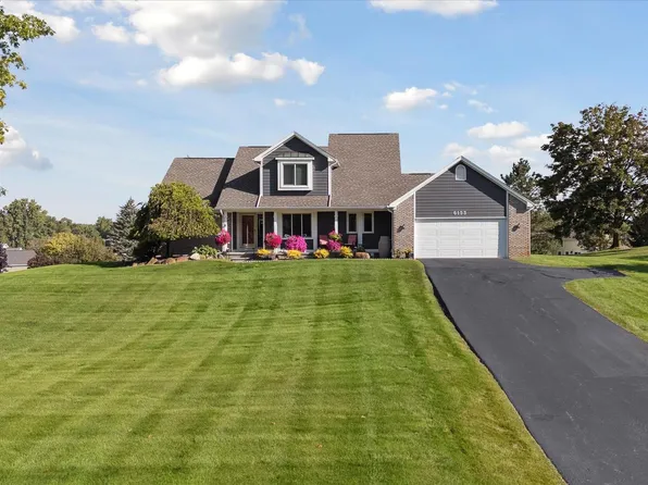 6153 Rosewood Pkwy, White Lake, MI 48383