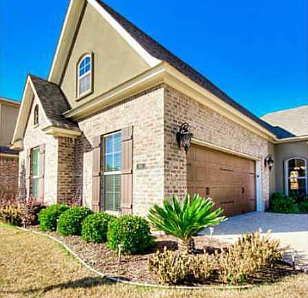 2nd image of 912 Royal Cir