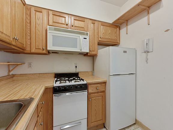 4th image of 43 W 86th St APT 3A