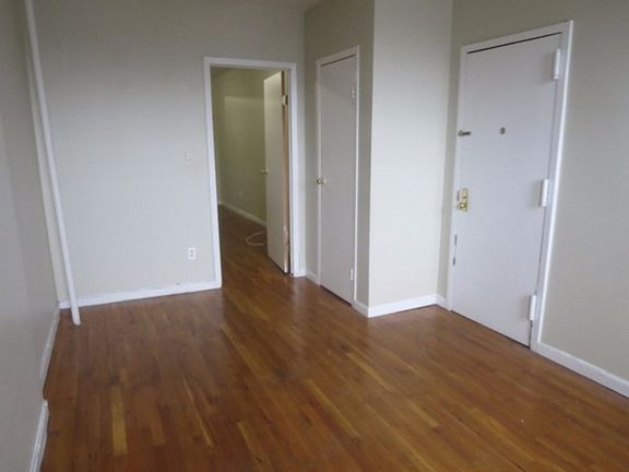 2nd image of 717 Henry St APT 1L