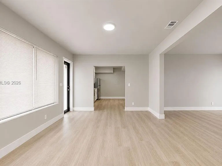 101 W 11th St #8 — Photo 13