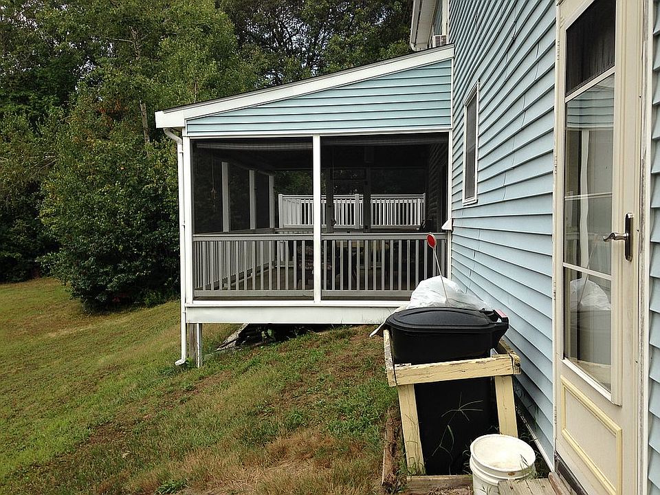 2nd image of 22 Fairbanks Ct