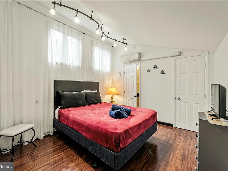 31 Middle Village Way — Photo 19