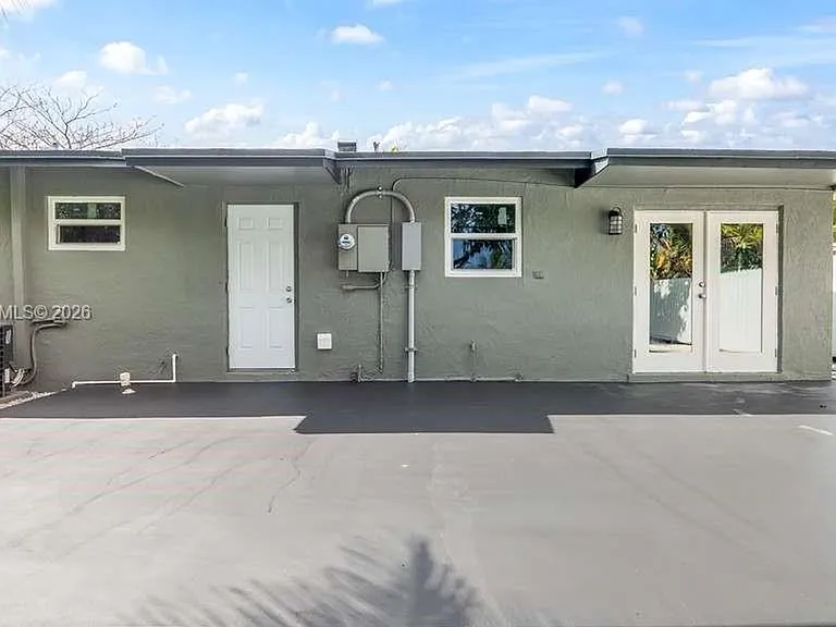 630 SW 28th Dr — Photo 17
