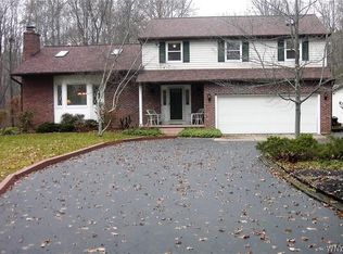 3215 Love Rd N, Grand Island, NY 14072