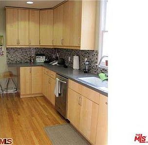4th image of 3030 Veteran Ave