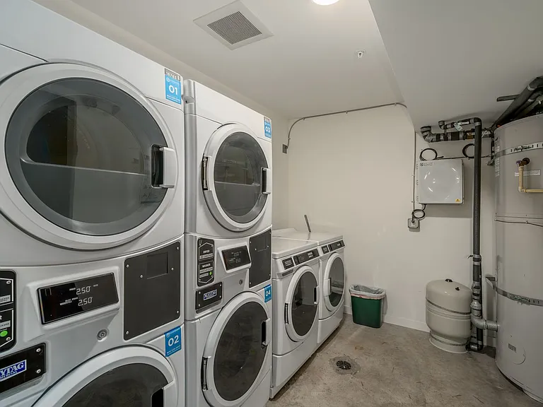 Greta Apartments | Private Kitchen Studio near UW — Photo 46