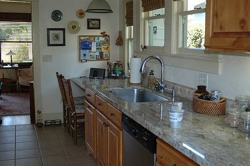 2nd image of 134 S Kalorama St