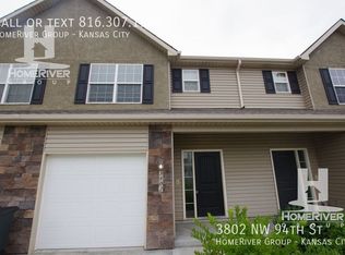 3802 NW 94th St, Kansas City, MO 64154