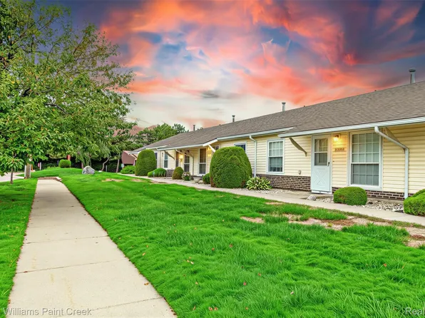 20823 Flora St #4, Roseville, MI 48066