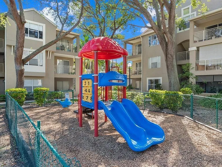 1885 Palm Cove Blvd #10-203 — Photo 33