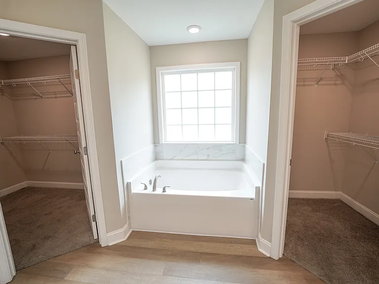 336 Tallulah Bnd — Photo 13