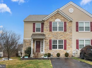 347 Cedar Waxwing Dr, Warrington, PA 18976