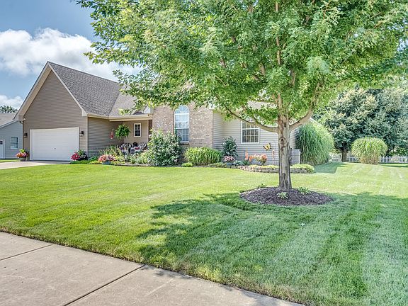 2nd image of 1250 Kramer Ln