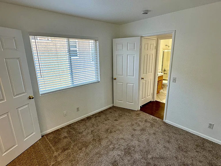 1317 Monument Trail Dr — Photo 14
