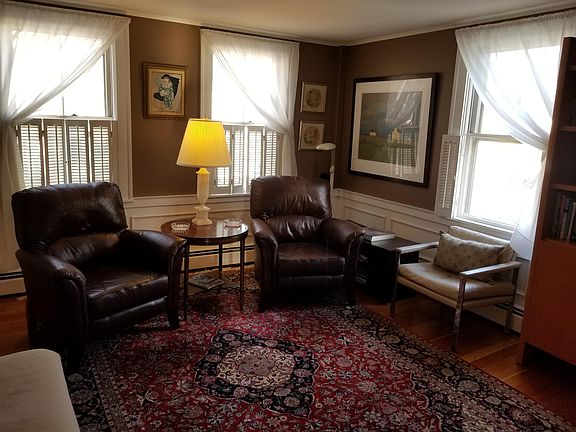 3rd image of 21 King St