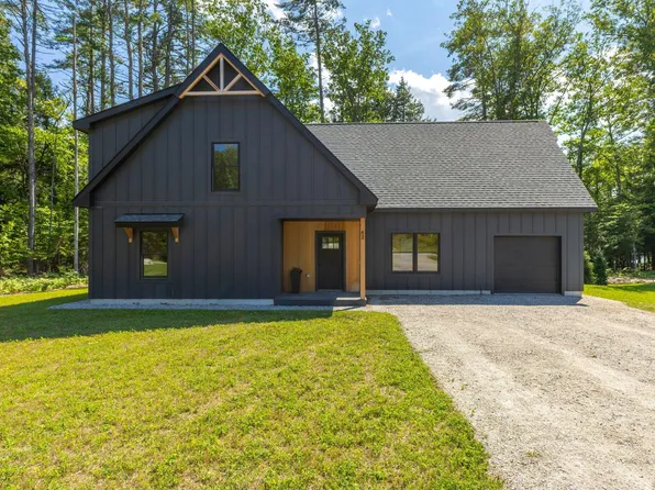 62 East Point Way, Norway, ME 04268
