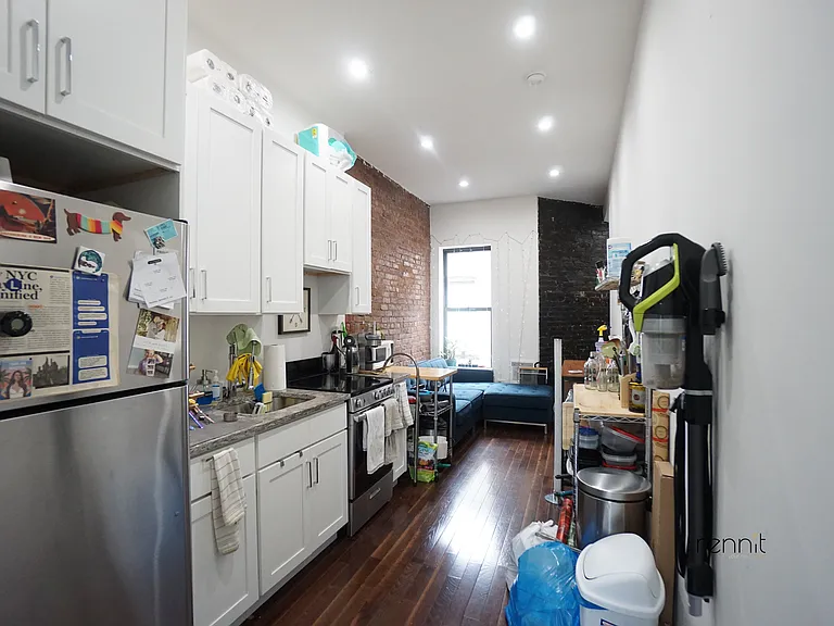167 Starr St #3R — Photo 9