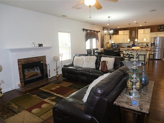 3rd image of 2690 Harrison Mill Dr