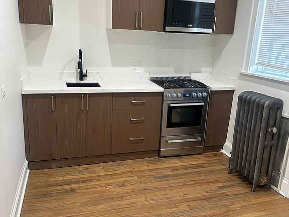 2nd image of 11136 S Vernon Ave #1