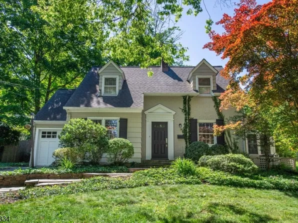 50 Parkview Ter, Summit City, NJ 07901