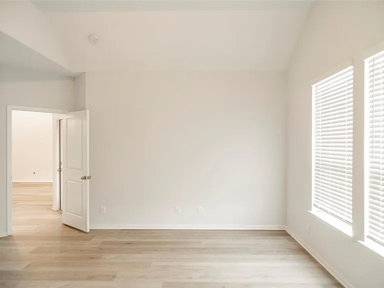 208 Cambria Green Ln — Photo 22