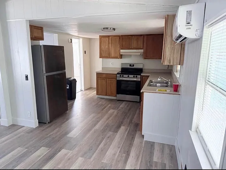 20504 Spanish Ln — Photo 4