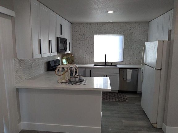 5th image of 5741 Palomar Cir