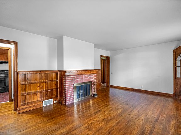 5th image of 5122 Flambeau Rd