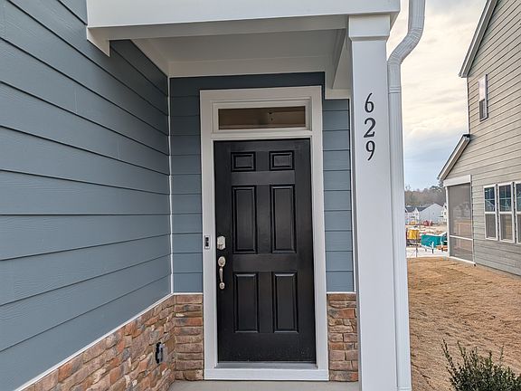 4th image of 629 Rocky Shore Ln