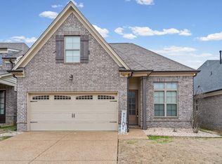 90 Chickasaw Trace Dr, Oakland, TN 38060