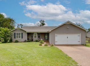 6003 Hill Cir, Bon Aqua, TN 37025
