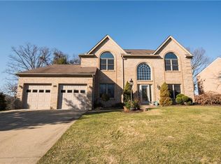 7011 Bennington Woods Dr, Pittsburgh, PA 15237