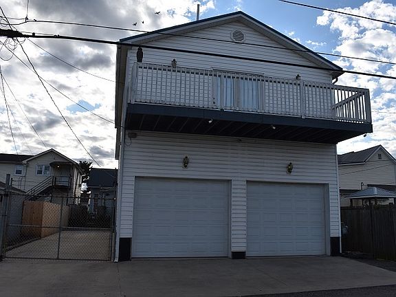 4th image of 2809 1/2 S 4th St