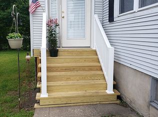 29 Salina St, Moosic, PA 18507