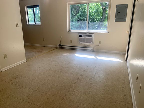 2nd image of 1708 W Riverview Ave #F
