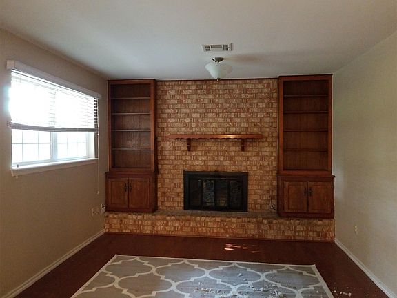 3rd image of 2316 NW Robinhood Dr