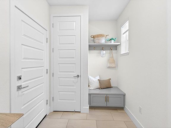 3rd image of 1340 Civic Center Dr #4