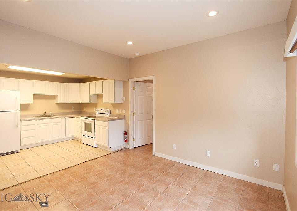1st image of 122 E Main St #103